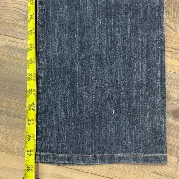 Christopher and Banks modern fit short size 10 blue jeans women’s  - Picture 4 of 6